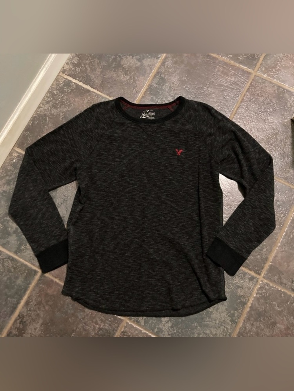 American Eagle Classic Fit
Thermal Long Sleeve Top Size L